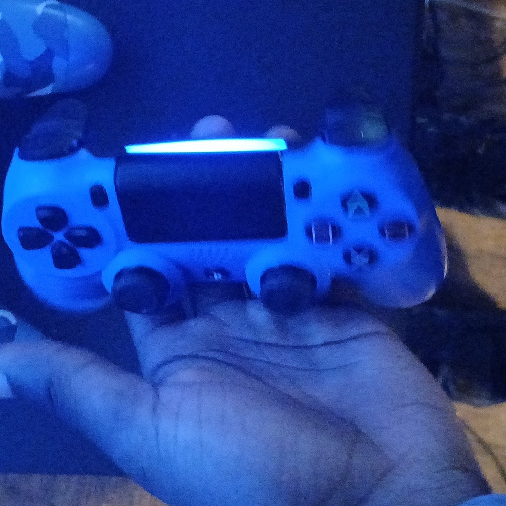 Ps4 - Picture 2 of 4